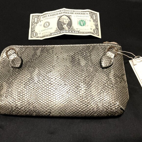 NEW Jen & Co Kendall Python Champagne Crossbody/Wristlet with Twist Lock Closure - Picture 5 of 10